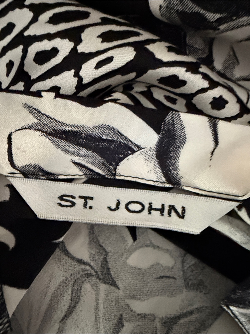 St.John Gorgeous 100 Percent Pure Silk Cap Sleeve Blouse